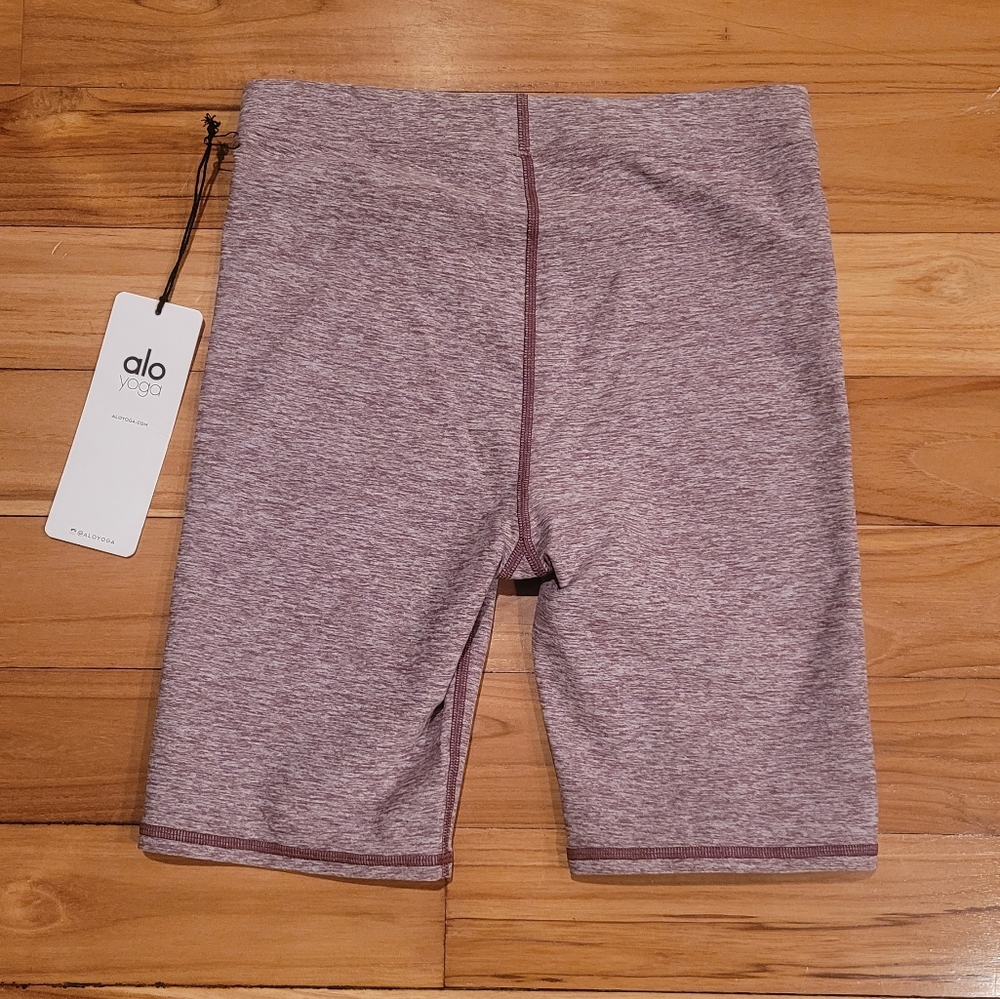 7" High Waist Alosoft Flow Biler Short - Picture 11 of 11